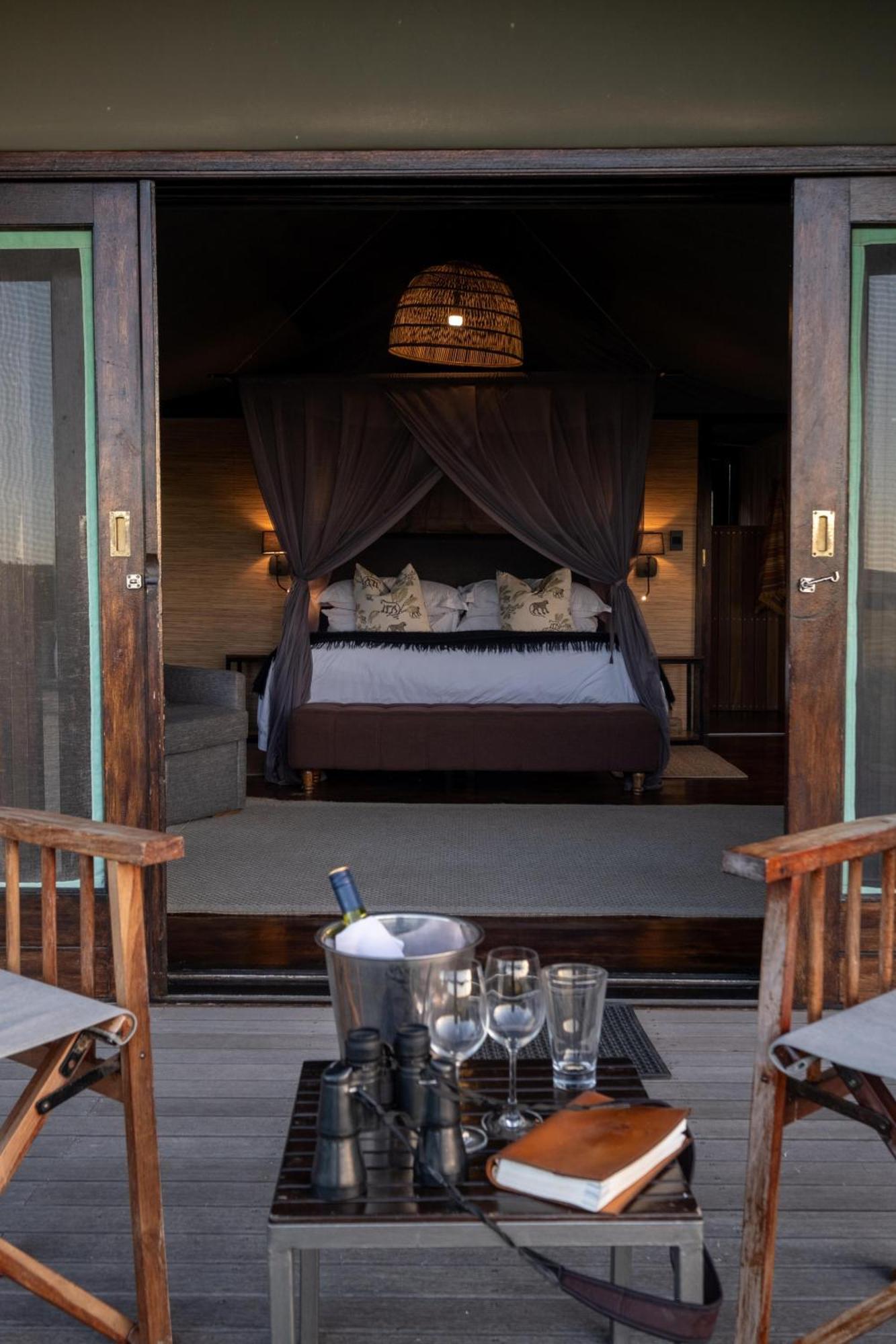 Hillsnek Safari Camp - Amakhala Vadrezervátum Kültér fotó